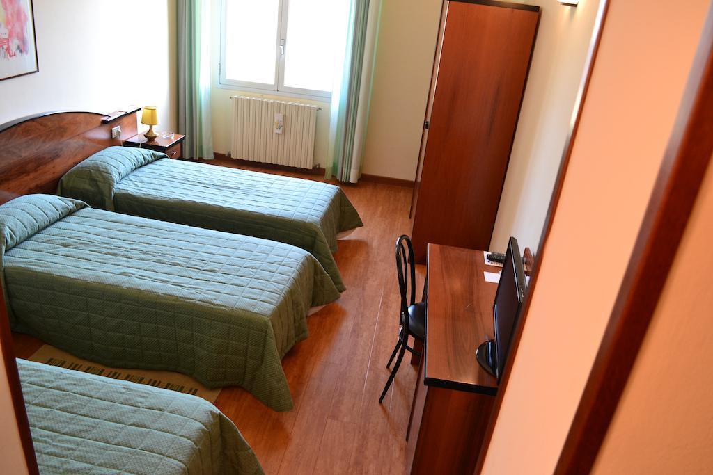Albergo Elena Pianoro Zimmer foto